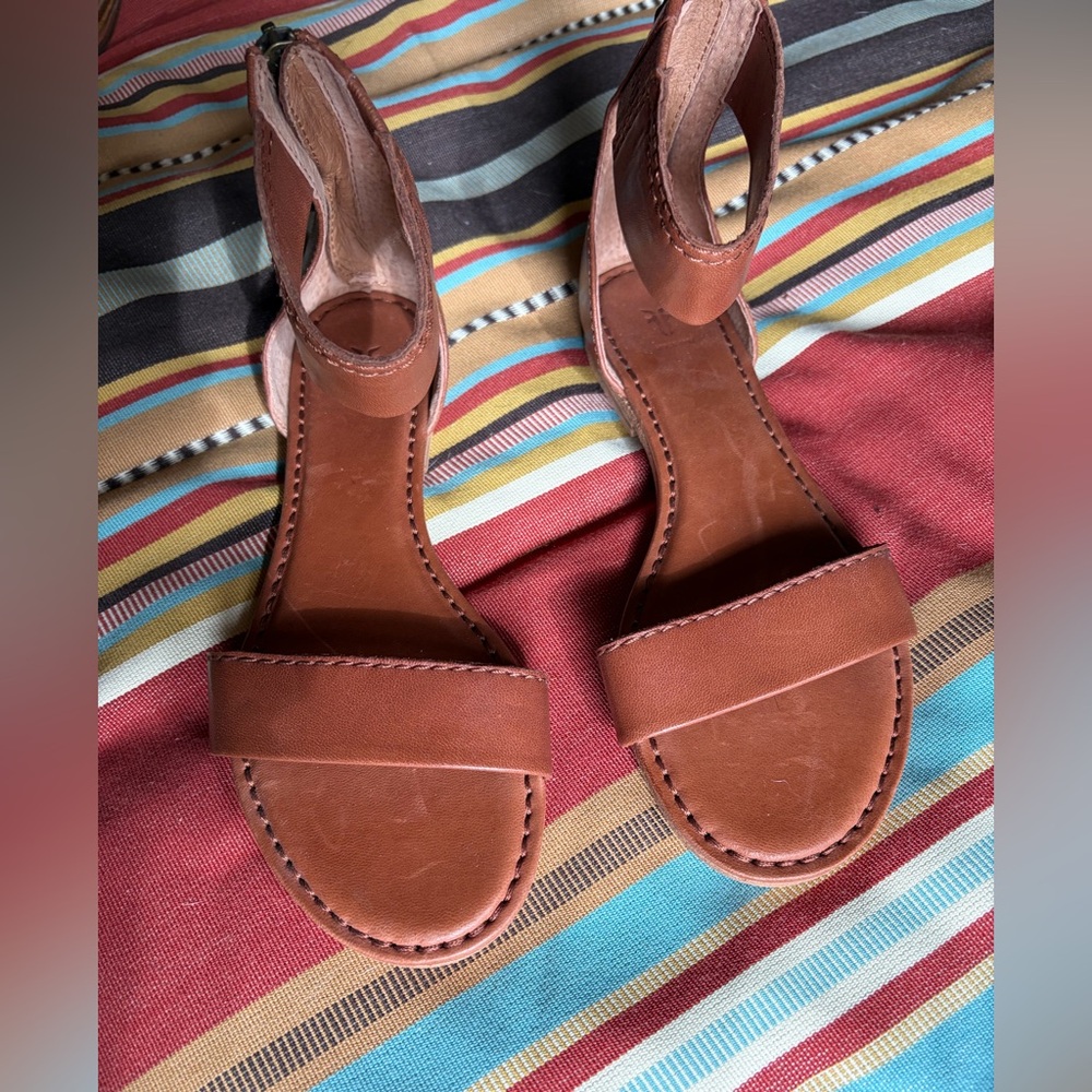 Frye Carson zip backBrown Leather Ankle Strap Sandals New
